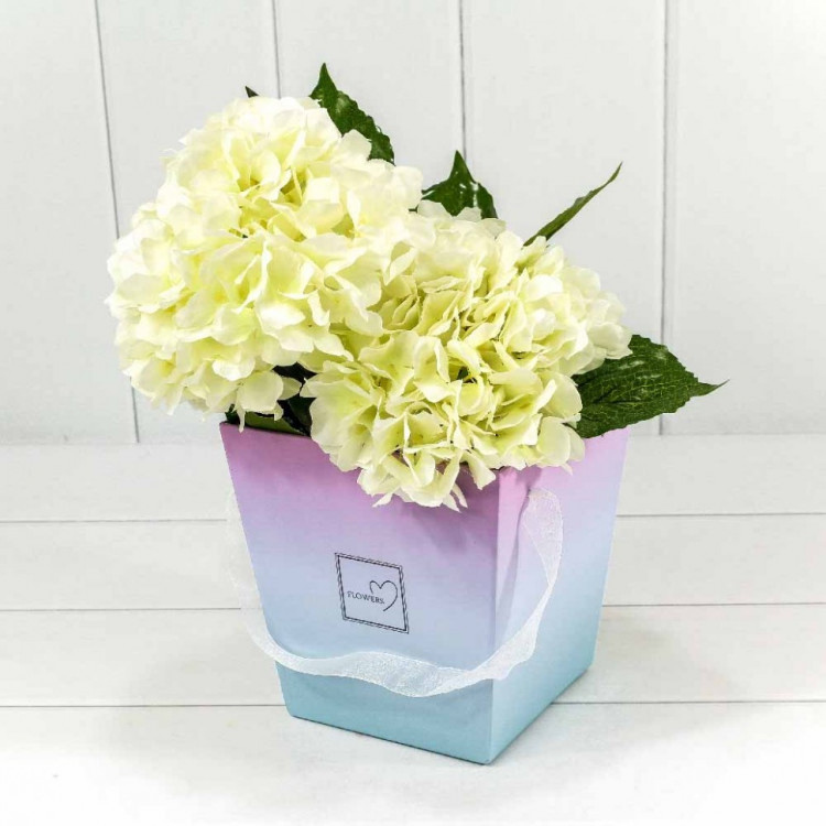 Коробка для цветов Конус с ручками 17*17*18 см. "Flowers" градиент розовый-голубой  ТО-720118/8
