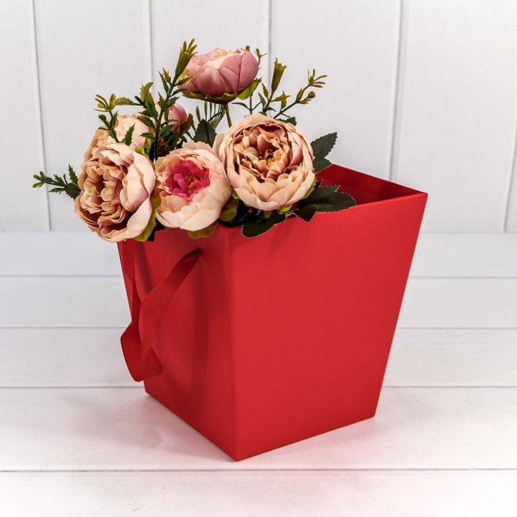 Коробка для цветов Конус с ручками 17*17*18 см. Красный  ТО-720118/18