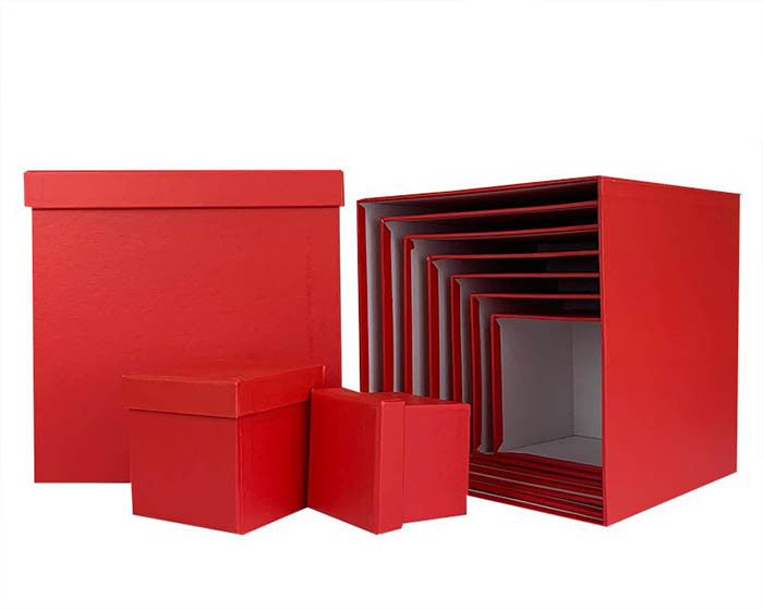 Набор коробок Куб 10 шт. 26,5*26,5*26,5 см. Красный  SY601-074S